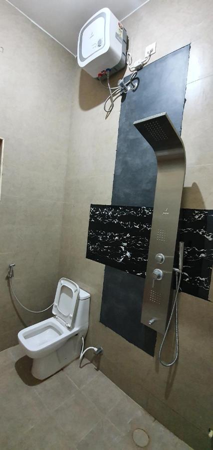 Shree Suites Kuttālam Exterior photo