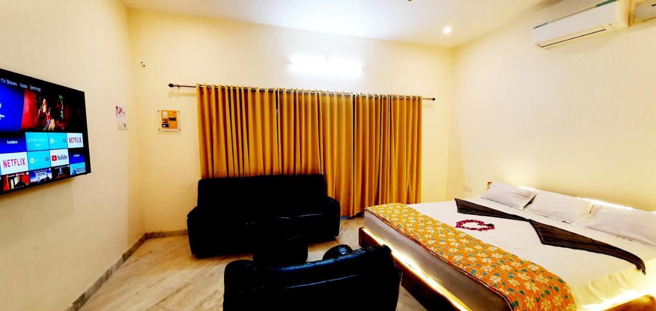 Shree Suites Kuttālam Exterior photo